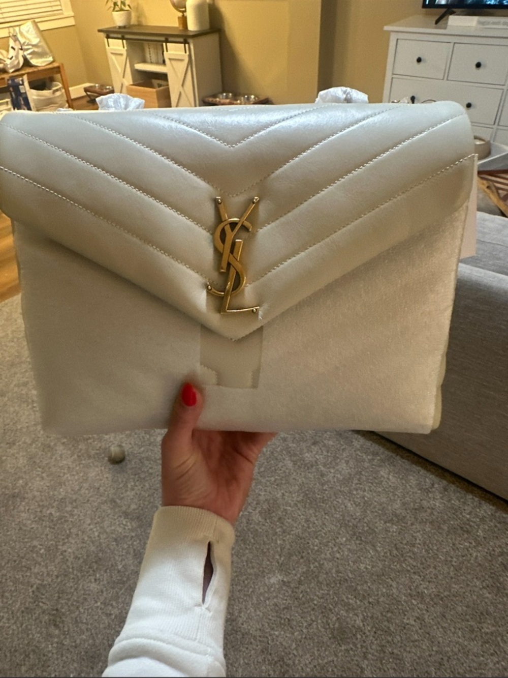 Saint Laurent Loulou Medium Quilted Leather Shoulder Bag in Cream - Picture 2 of 3